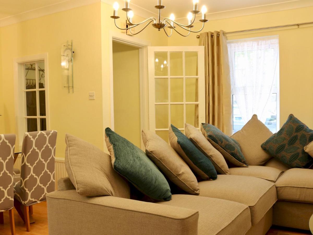 Cosy Church Cottage, St Marychurch,